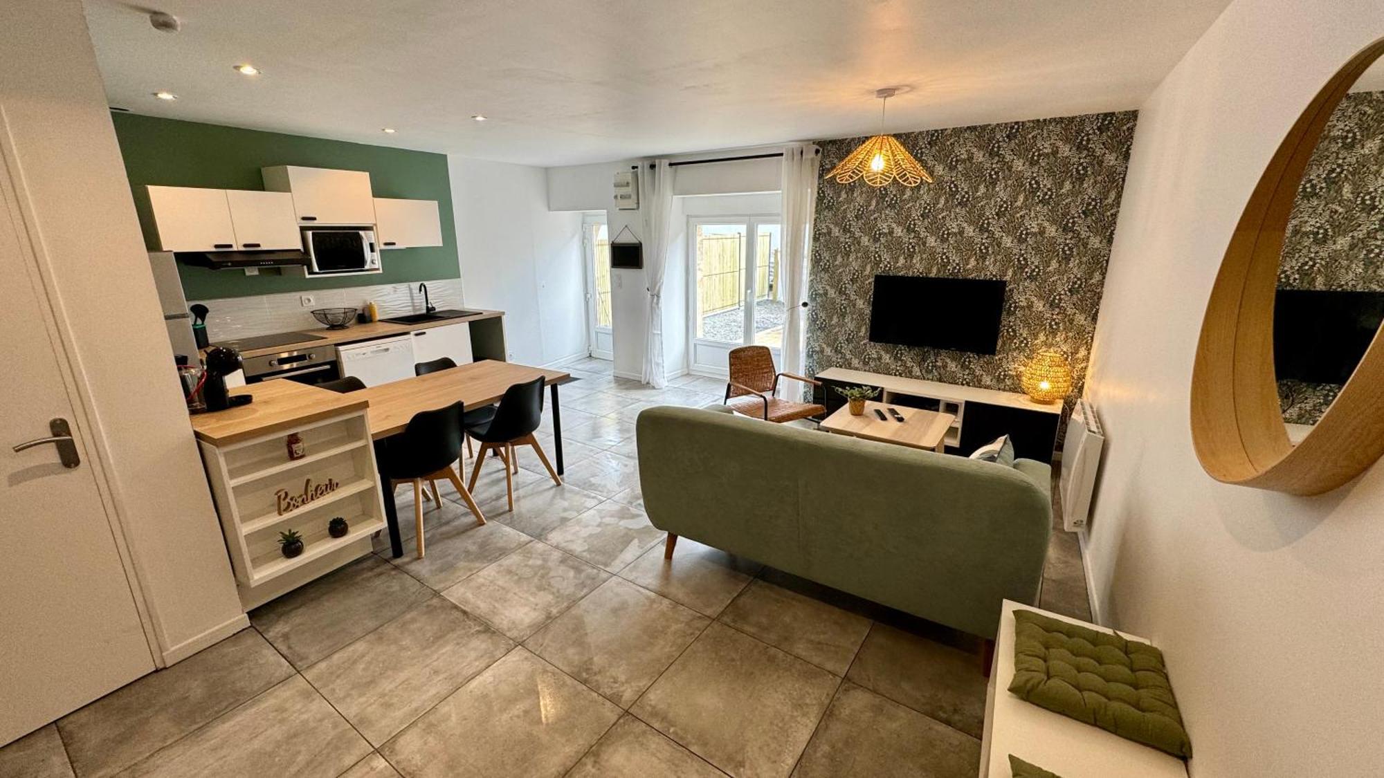 Petite Maison En Pierre Au Pied De La Voie Verte 플로우머 외부 사진